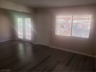 Photo #4: 2224003 Listing