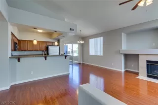 Photo #6: 2224008 Listing