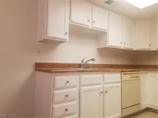 Photo #5: 2224070 Listing 