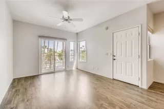 Photo #1: 2224160 Listing