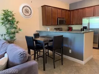 Photo #2: 2224212 Listing 