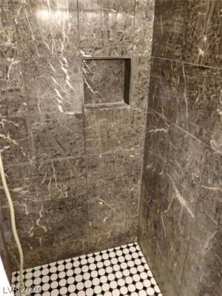 Photo #6: 2224218 Listing 