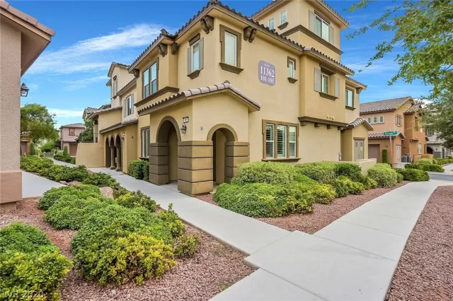 MLS: 2224250 Condo For Sale