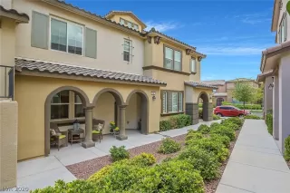 Photo #1: 2224250 Listing 