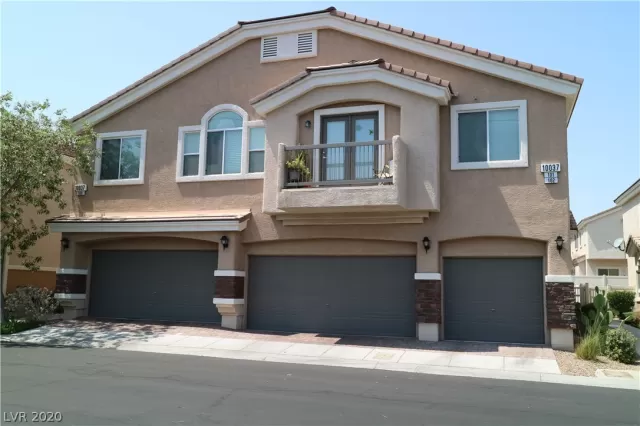 MLS: 2224295 Condo For Sale