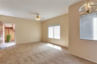 Photo #2: 2224299 Listing