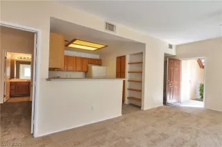 Photo #4: 2224299 Listing