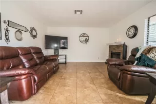 Photo #4: 2224300 Listing