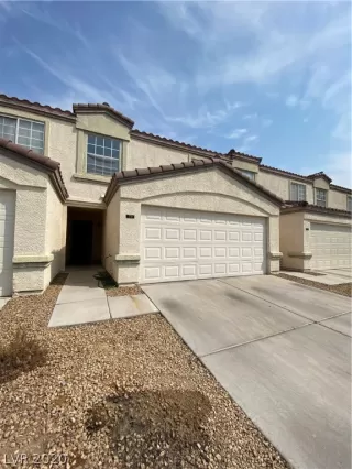 Photo #1: 2224301 Listing