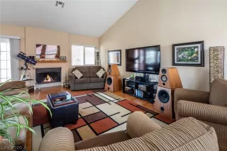 Photo #5: 2224369 Listing 