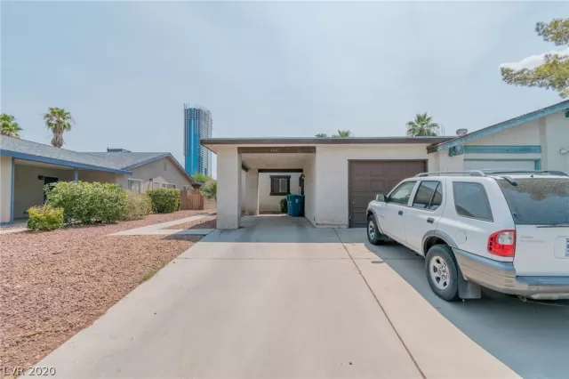 MLS: 2224370 Condo For Sale