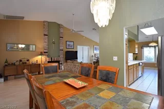 Photo #1: 2224453 Listing