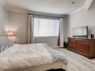 Photo #4: 2224459 Listing