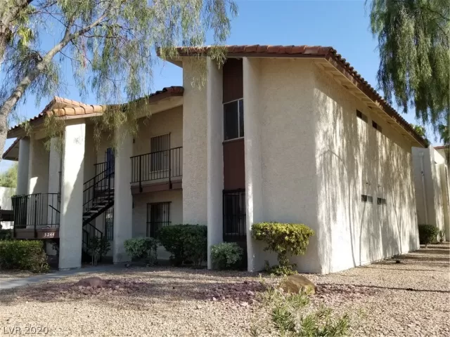 MLS: 2224552 Condo For Sale