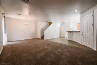 Photo #5: 2224606 Listing