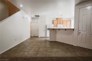 Photo #6: 2224606 Listing