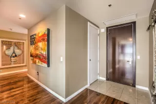 Photo #1: 2224613 Listing 