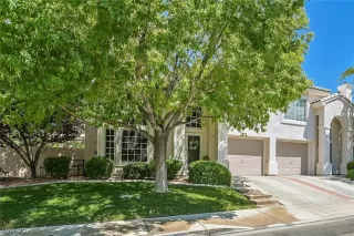 Photo #1: 2224659 Listing 