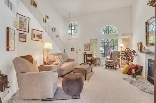 Photo #2: 2224659 Listing 