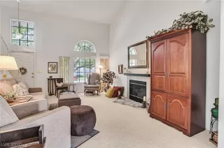 Photo #3: 2224659 Listing 