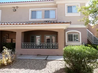 Photo #2: 2224703 Listing