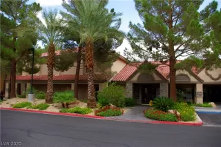 Photo #2: 2224719 Listing