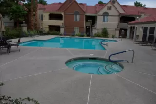 Photo #3: 2224719 Listing