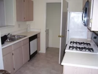 Photo #4: 2224783 Listing