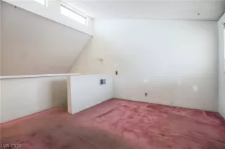 Photo #5: 2224817 Listing 