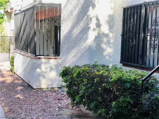 MLS: 2224866 Condo For Sale