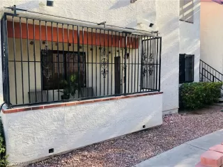 Photo #1: 2224866 Listing