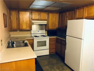 Photo #5: 2224866 Listing