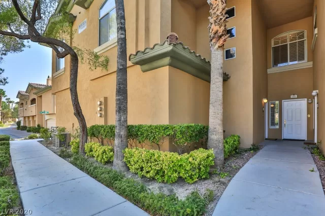 MLS: 2224885 Condo For Sale