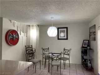 Photo #4: 2224910 Listing