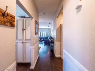 Photo #4: 2224916 Listing