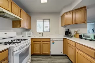 Photo #5: 2224927 Listing 