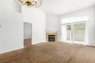 Photo #1: 2224931 Listing