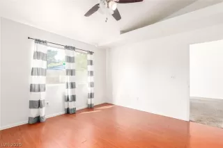 Photo #6: 2224931 Listing