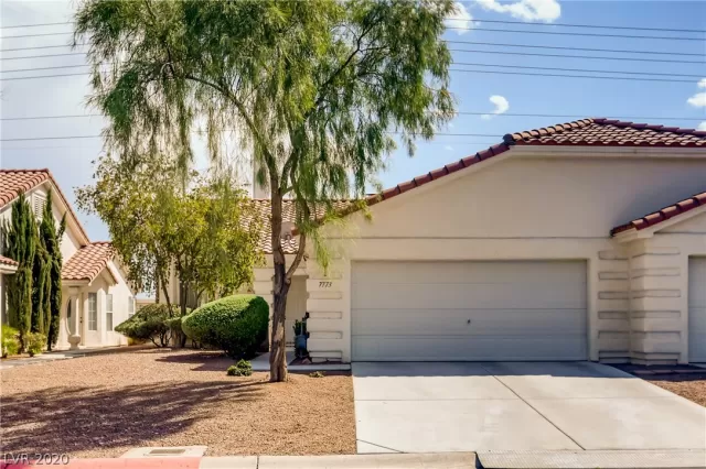 MLS: 2224953 Condo For Sale