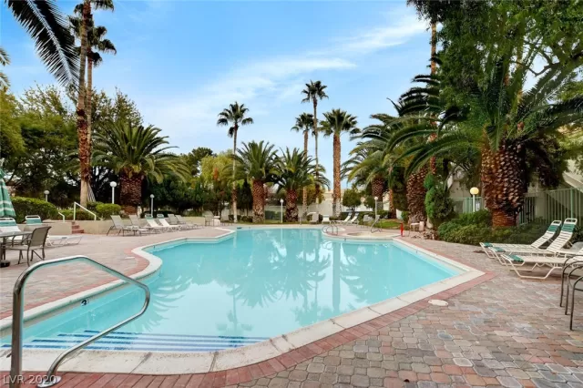 MLS: 2224967 Condo For Sale