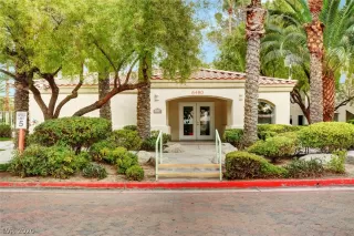 Photo #1: 2224967 Listing