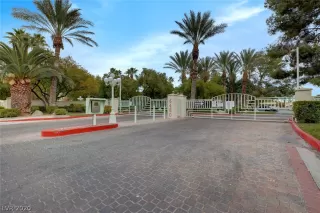 Photo #2: 2224967 Listing