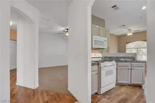 Photo #5: 2224967 Listing