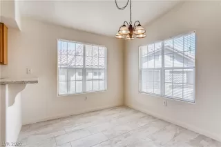 Photo #3: 2224968 Listing