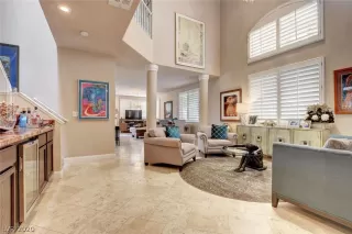 Photo #5: 2224996 Listing 