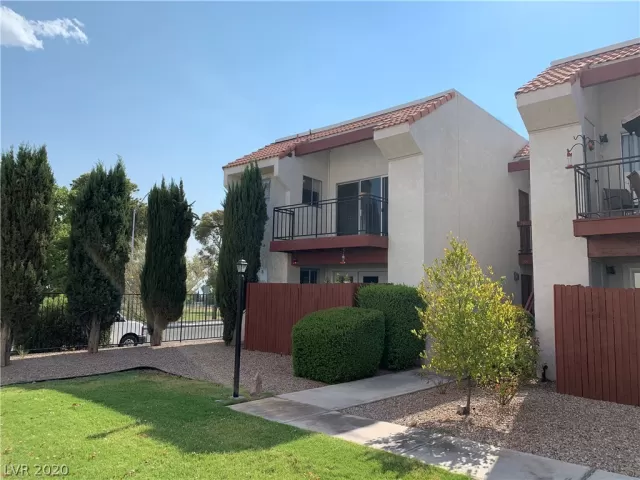 MLS: 2225045 Condo For Sale