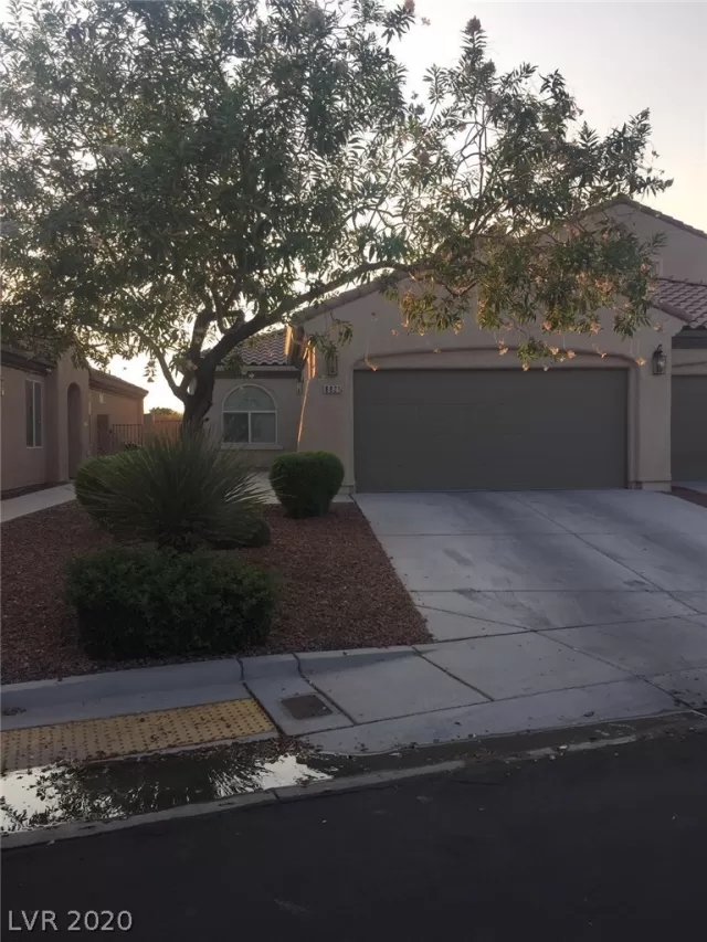 MLS: 2225136 Condo For Sale