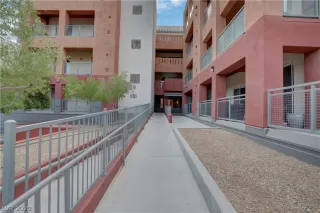 Photo #3: 2225150 Listing