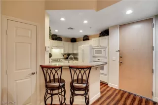 Photo #6: 2225150 Listing