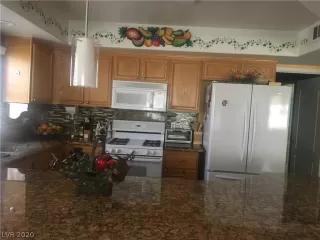 Photo #6: 2225207 Listing 